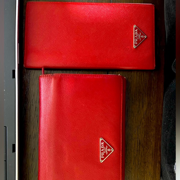 Prada Saffiano Red Wallet & Check cover - Picture 5 of 8